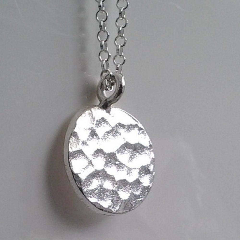 STERLING SILVER HAMMERED NECK